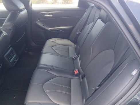 Used 2022 Toyota Avalon XLE FWD image 25