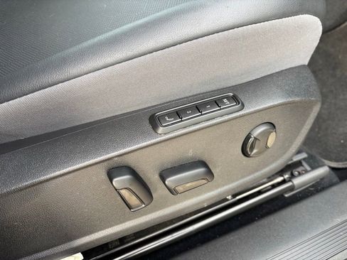 Used 2023 Volkswagen ID.4 Pro S image 15