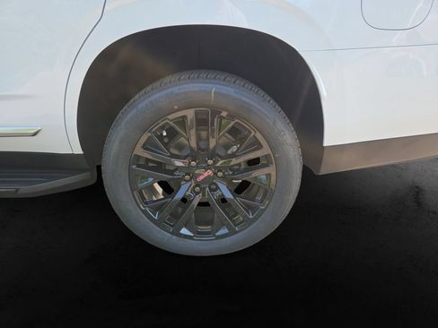 New 2026 GMC Yukon Denali w/ Advanced Technology Package AWD/4WD image 13