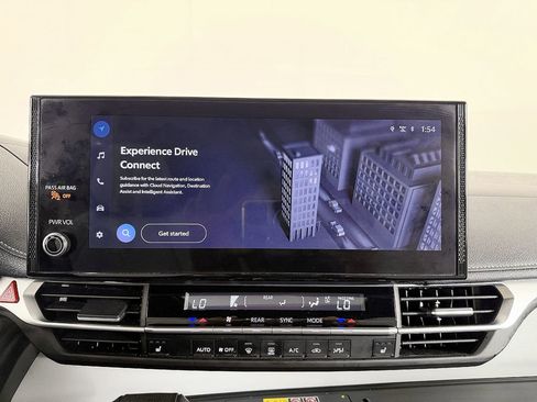 Used 2025 Toyota Sienna XSE FWD image 64