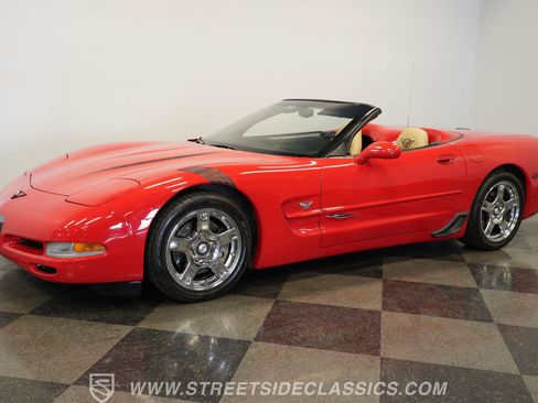 Used 1999 Chevrolet Corvette Convertible w/ Memory Pkg RWD image 7