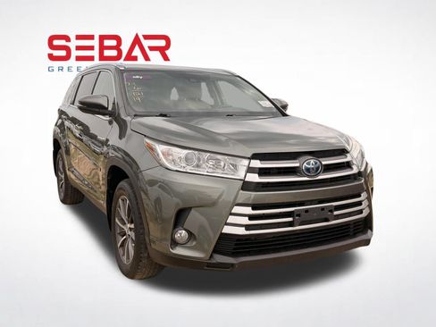 Used 2019 Toyota Highlander XLE AWD/4WD image 7