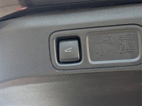 Used 2024 Ford Expedition Limited image 32