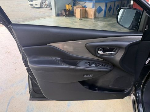 Used 2016 Nissan Murano SL AWD/4WD image 17
