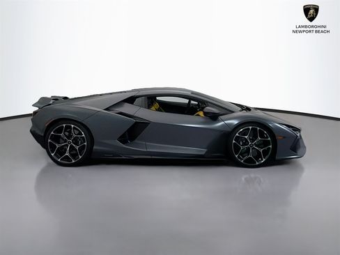 Used 2025 Lamborghini Revuelto AWD/4WD image 45