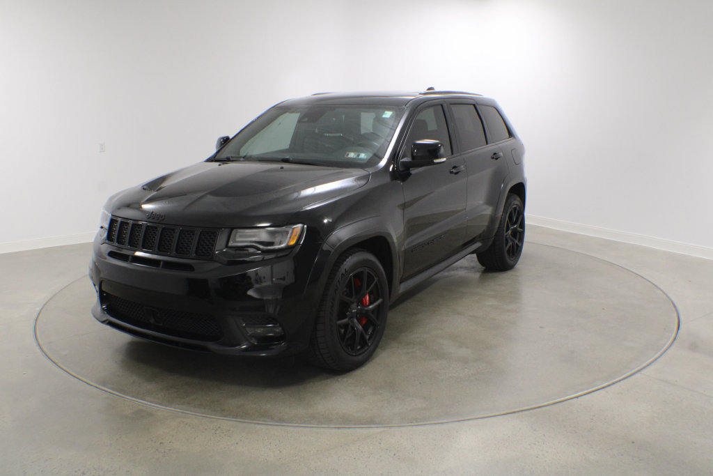 Used 2021 Jeep Grand Cherokee SRT w/ Trailer Tow Group IV AWD/4WD image 3