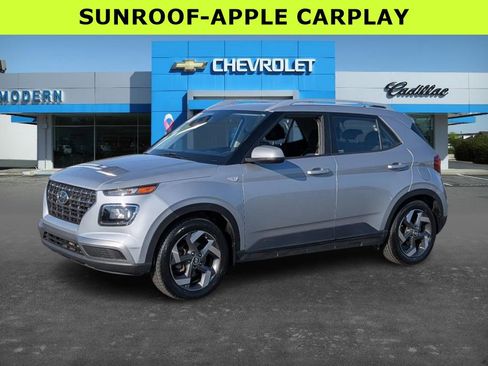 Used 2022 Hyundai Venue SEL image 1
