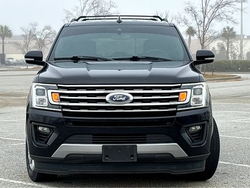 Used 2019 Ford Expedition XLT w/ Equipment Group 202A image 2