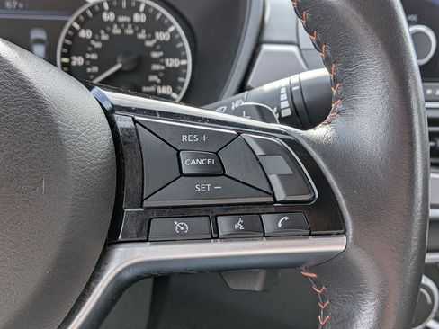 Used 2024 Nissan Altima 2.5 SR image 17