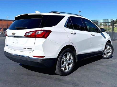 Used 2018 Chevrolet Equinox Premier AWD/4WD image 2