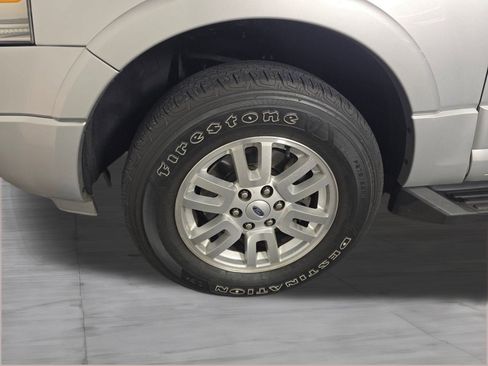 Used 2012 Ford Expedition XLT w/ Leather Seating Pkg image 9