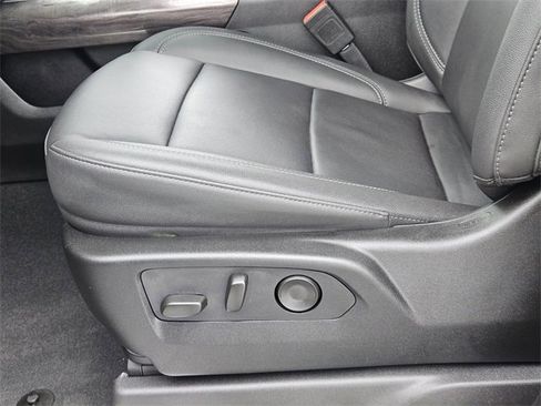 Used 2025 Chevrolet Silverado 1500 LTZ image 24