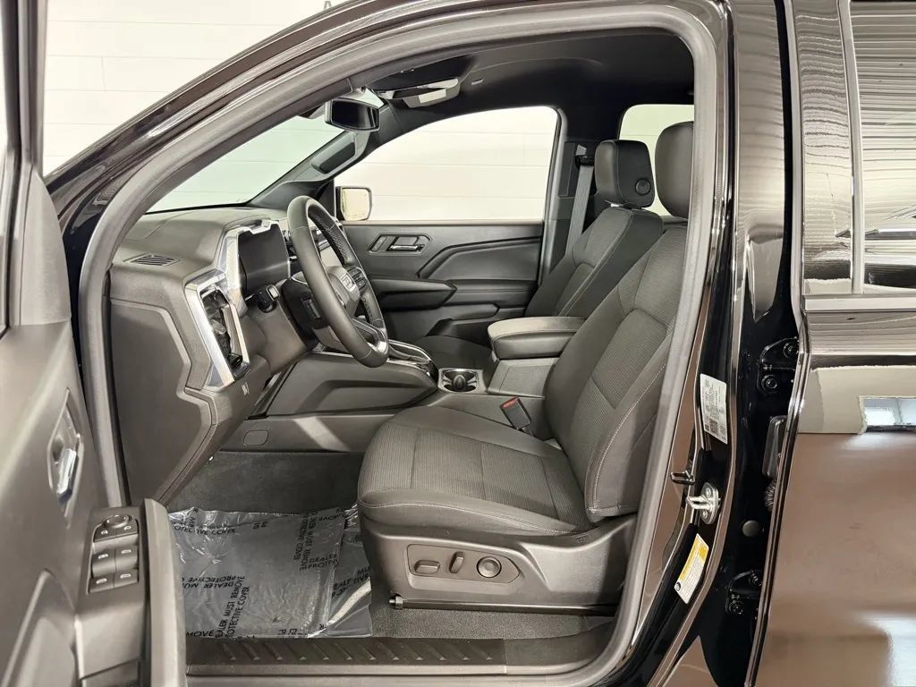 Used 2023 GMC Canyon Elevation w/ Convenience Package AWD/4WD image 13