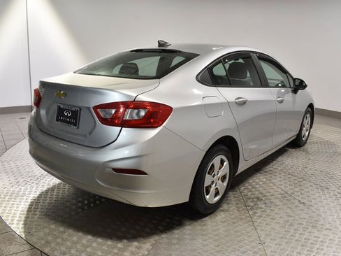 Used 2017 Chevrolet Cruze LS image 3