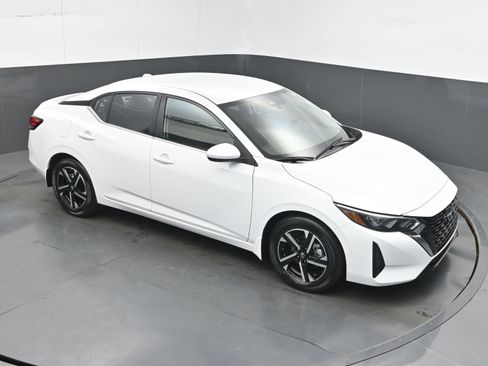 Certified 2025 Nissan Sentra SV w/ All-Weather Package FWD image 30