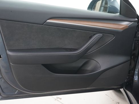 Used 2023 Tesla Model 3 Standard Range RWD image 17