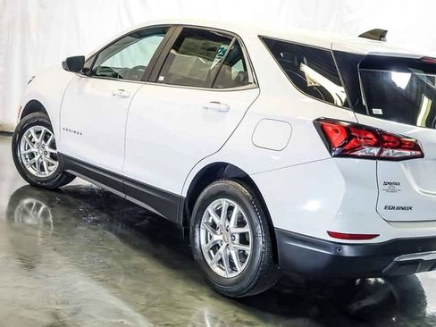 Used 2024 Chevrolet Equinox LT AWD/4WD image 11