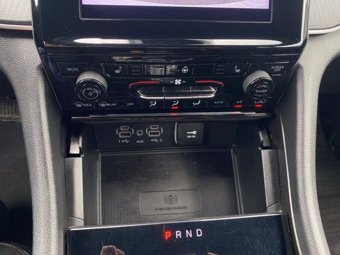 Used 2024 Jeep Grand Cherokee Altitude image 30