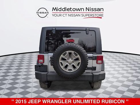Used 2015 Jeep Wrangler Unlimited Rubicon w/ Connectivity Group AWD/4WD image 4