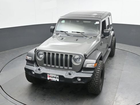 Used 2019 Jeep Wrangler Unlimited Sport S AWD/4WD image 32