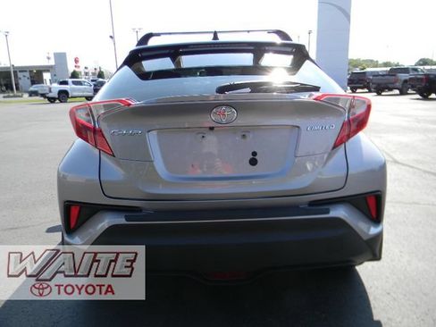Used 2019 Toyota C-HR Limited FWD image 3