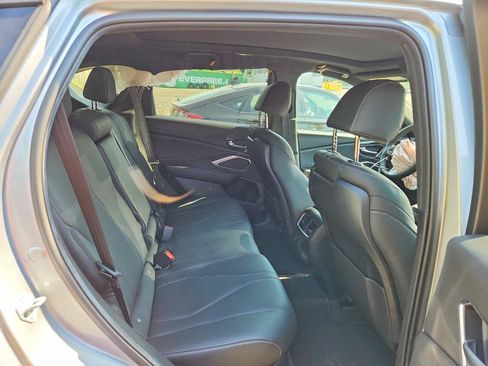 Used 2025 Acura RDX SH-AWD image 9