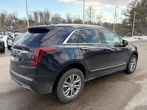 Certified 2022 Cadillac XT5 Premium Luxury image 3