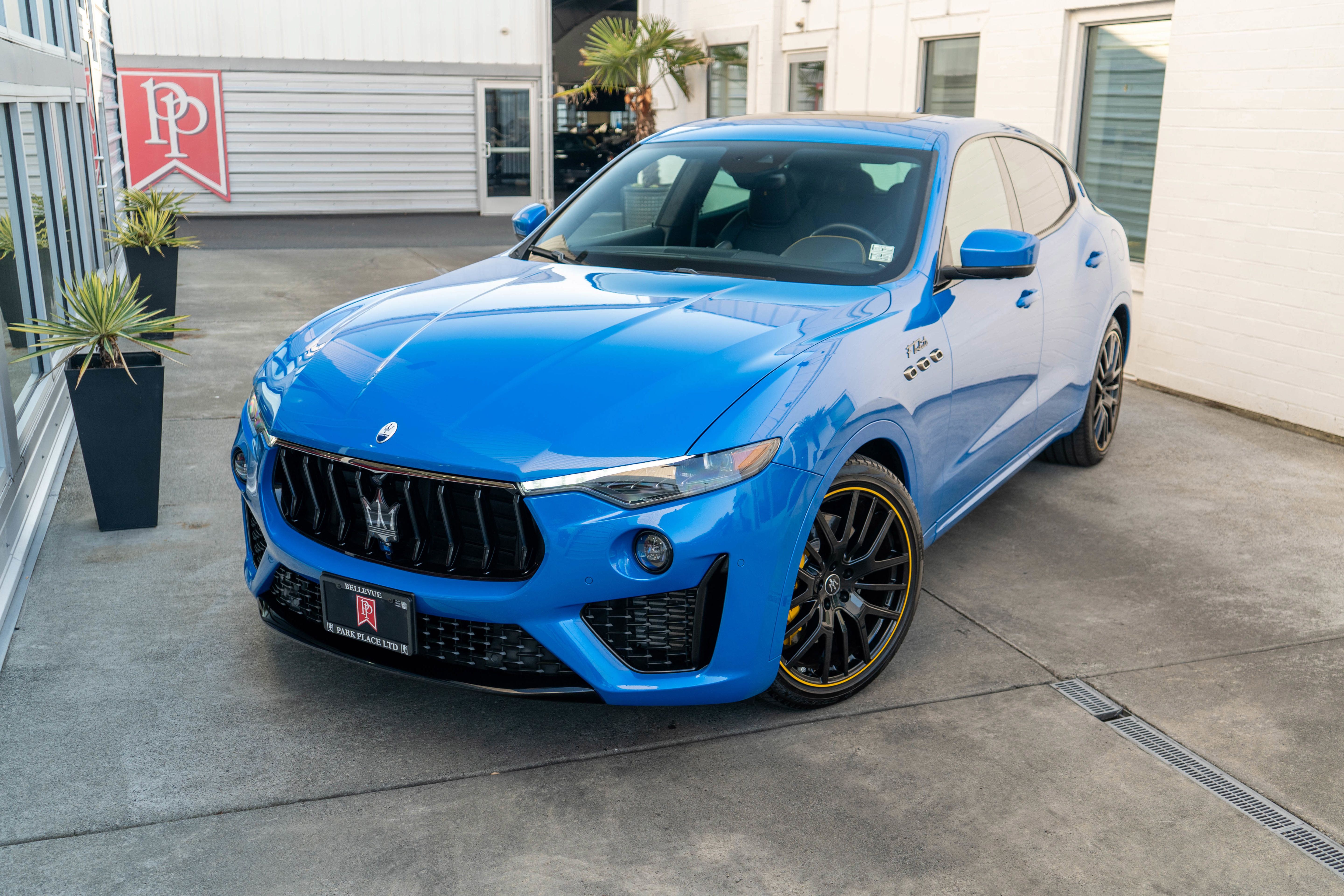 Used 2022 Maserati Levante F Tributo AWD/4WD image 3