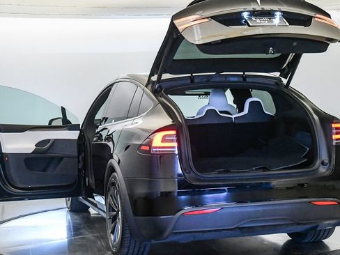 Used 2023 Tesla Model X AWD/4WD image 35