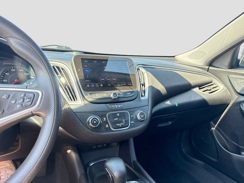 Used 2022 Chevrolet Malibu LS w/ Driver Confidence Package II FWD image 18