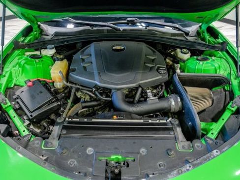 Used 2017 Chevrolet Camaro LT RWD image 59
