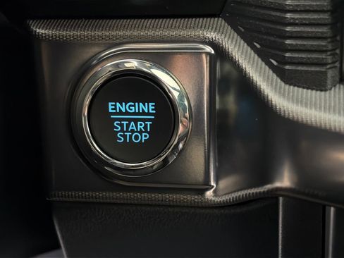 Used 2025 Ford F150 Raptor image 22