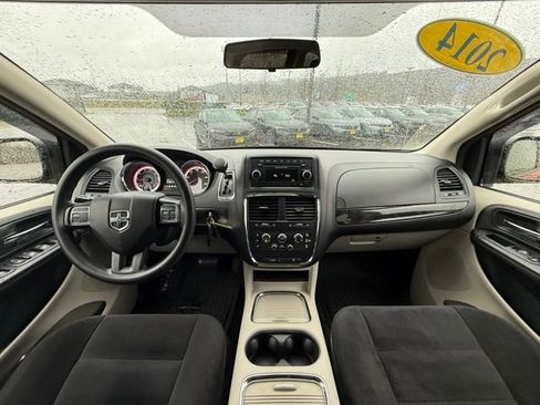 Used 2014 Dodge Grand Caravan SXT image 20