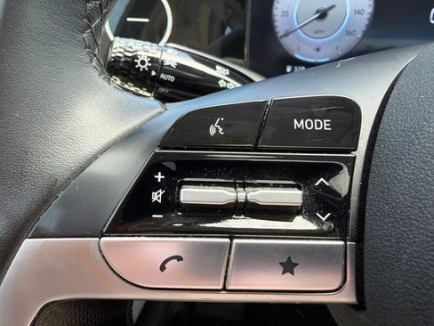 Used 2024 Hyundai Elantra Limited FWD image 30
