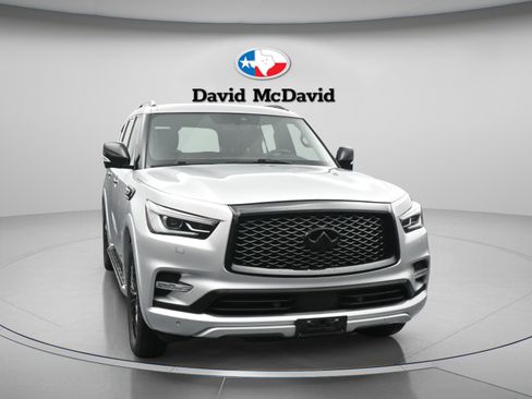 Used 2021 INFINITI QX80 Sensory w/ All-Season Package AWD/4WD image 2