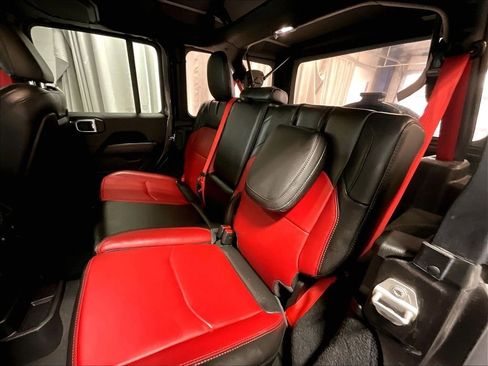 Used 2023 Jeep Wrangler Unlimited Rubicon 4xe AWD/4WD image 15