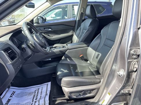 Used 2022 Nissan Rogue SL w/ SL Premium Package image 11