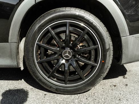Used 2022 Mercedes-Benz GLB 35 AMG 4MATIC image 32