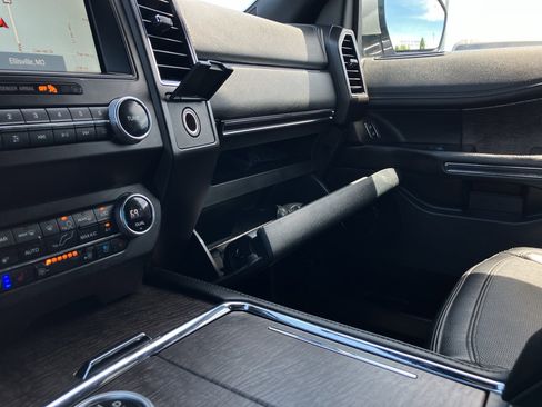 Certified 2021 Ford Expedition Max Limited AWD/4WD image 27