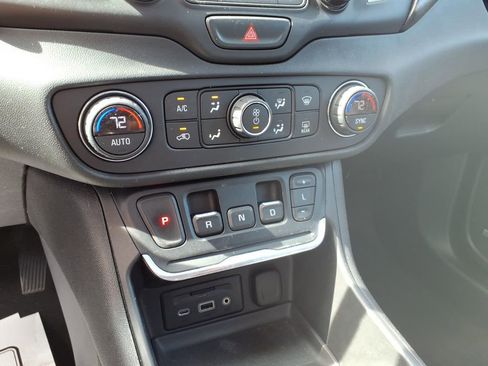 Used 2018 GMC Terrain Denali w/ Advanced Safety Package AWD/4WD image 20