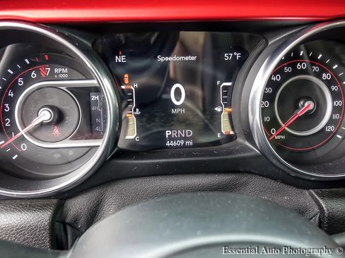 Used 2019 Jeep Wrangler Unlimited Rubicon w/ Dual Top Group AWD/4WD image 5