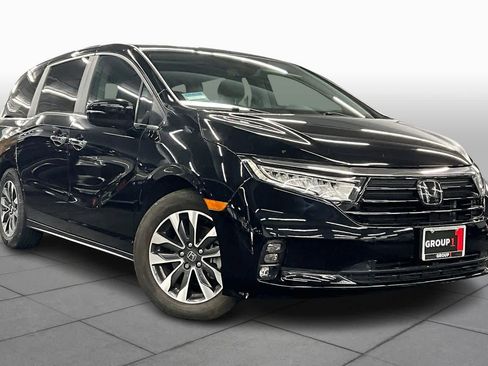 Used 2024 Honda Odyssey EX-L image 2