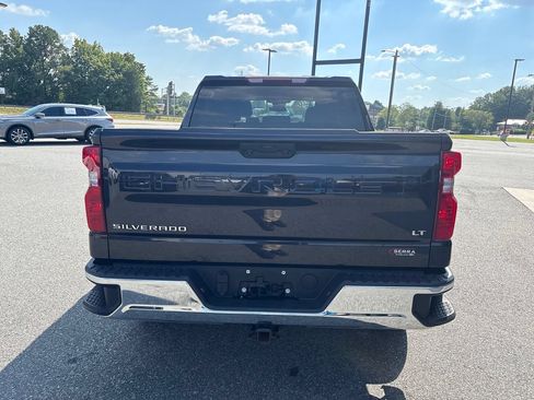 Used 2023 Chevrolet Silverado 1500 LT AWD/4WD image 8