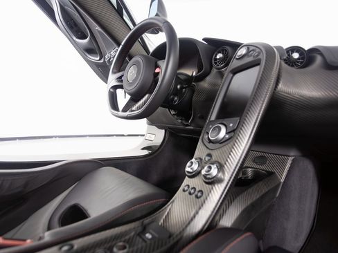 Used 2014 McLaren P1 image 38