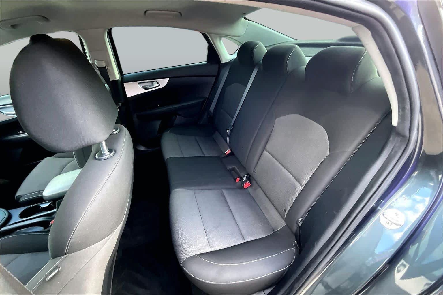 Used 2022 Kia Forte LXS FWD image 21