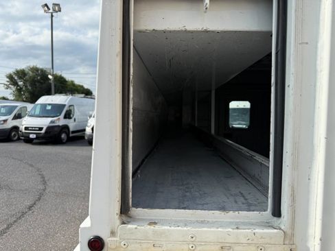 Used 2016 Ford Transit 250 138 w/ Interior Upgrade Package image 38