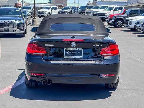Used 2018 BMW 230i Convertible RWD image 3