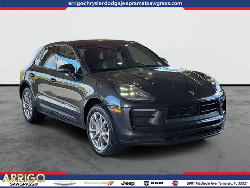 Used 2023 Porsche Macan Turbo AWD/4WD image 1
