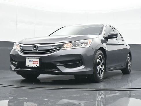 Used 2017 Honda Accord LX image 16