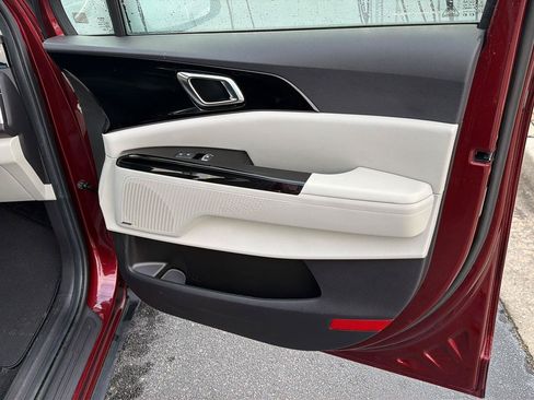 Used 2024 Kia Carnival SX Prestige FWD image 14